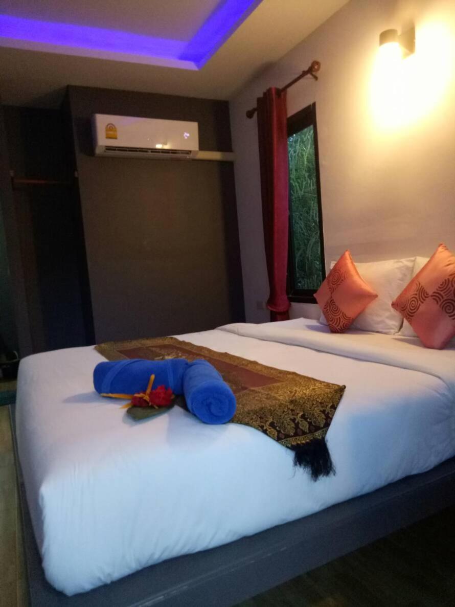 Baan Reenaa Lanta Koh Lanta Bagian luar foto
